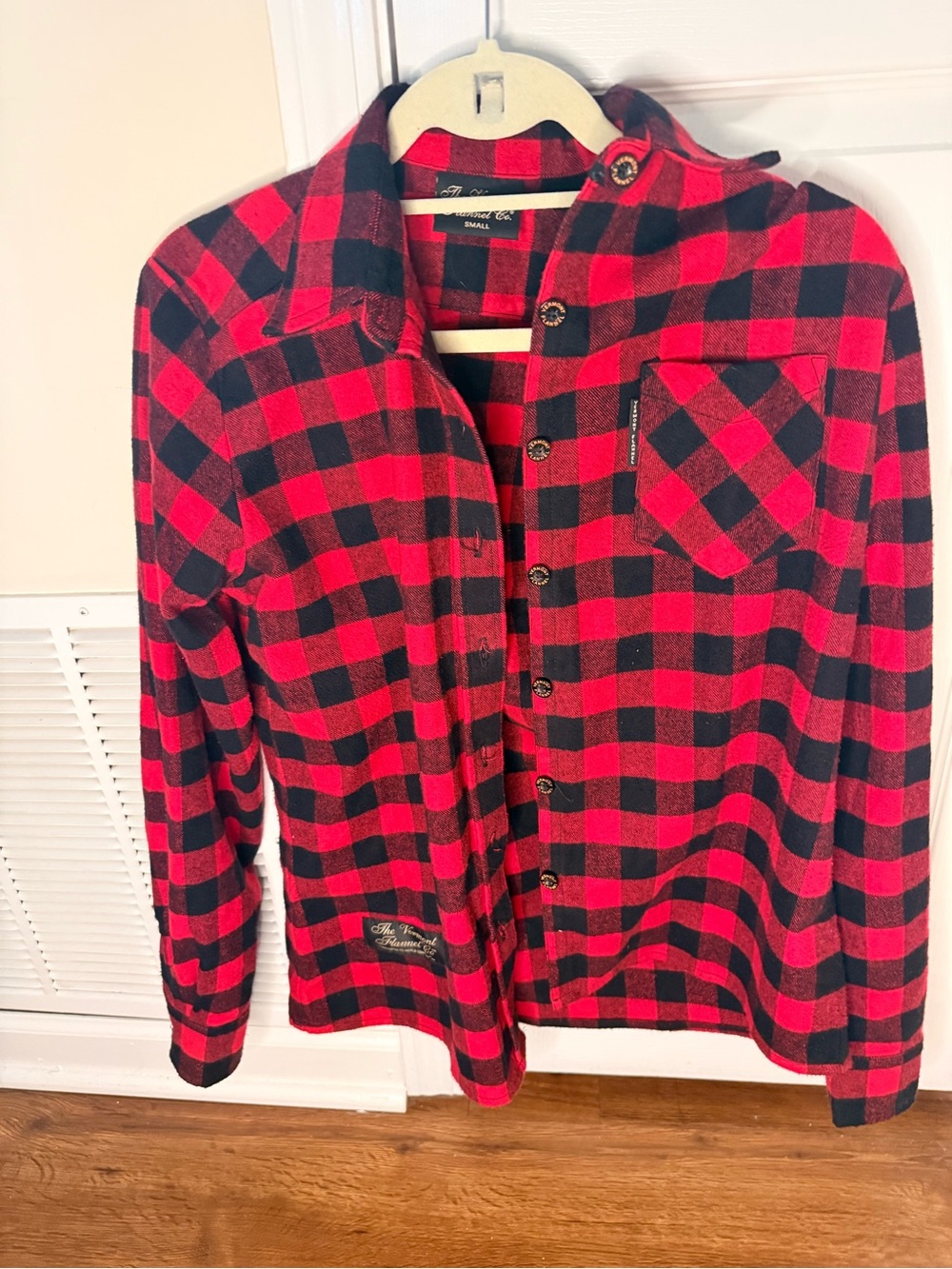 Women's Red & Black Buffalo Plaid Button-Down Shirt